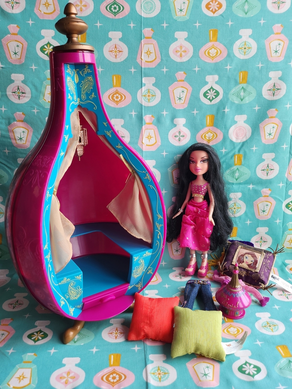 Bratz Genie Magic Jade With Lamp House And Accessories MGA